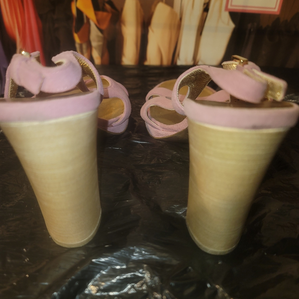 Gucci Women's Lavender Sandals - Picture 4 of 5